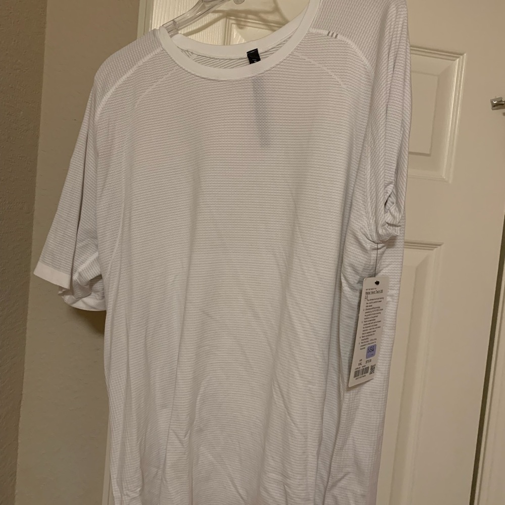 BRAND NEW LULU LEMON SHIRT
